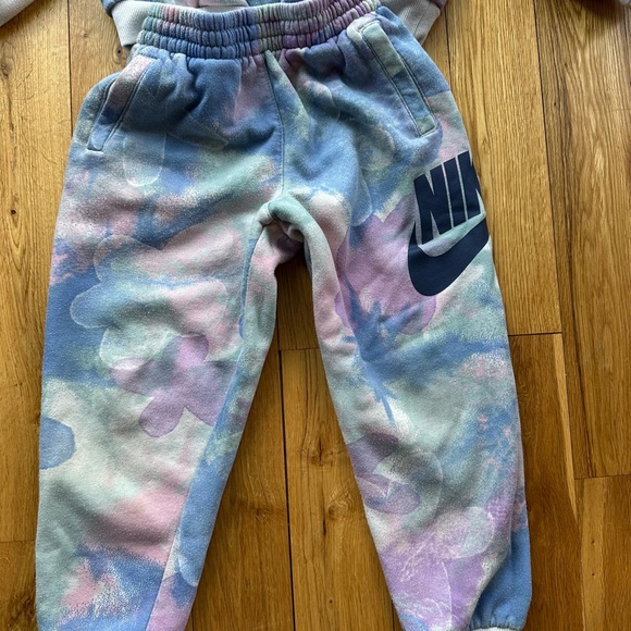 NIKE KIDS TIE-DYE EFFECT HOODIE AND JOGGERS SET - Size 6 Girls Sweatsuit - VGUC - Picture 12 of 16